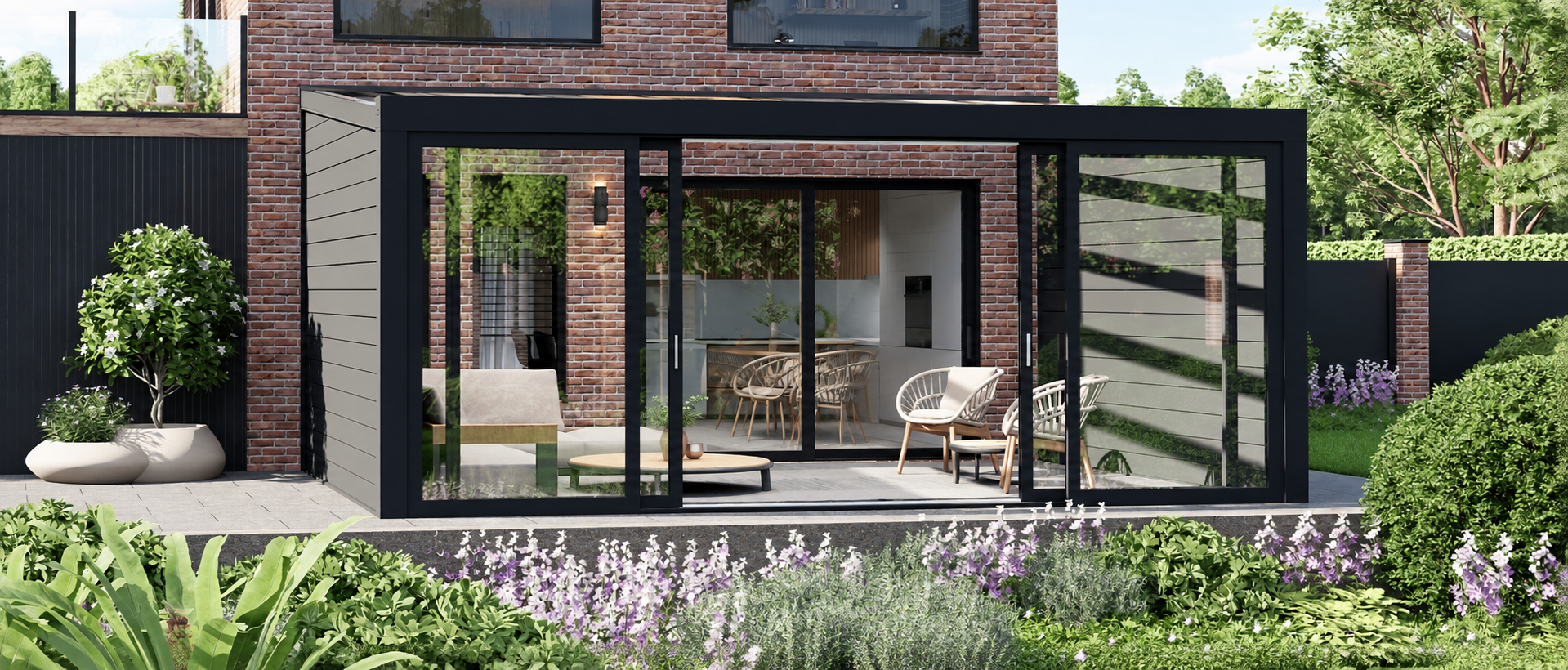 Dichte tuinkamer met glaswanden